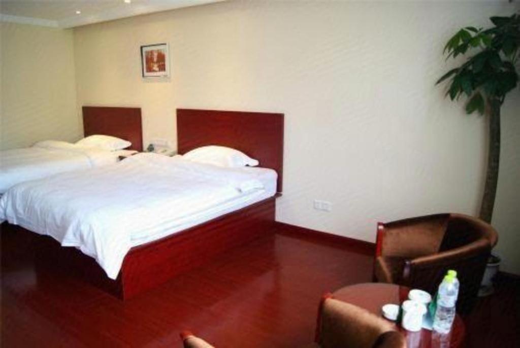 Greentree Inn Taiyuan Pingyang Road Business Hotel Экстерьер фото